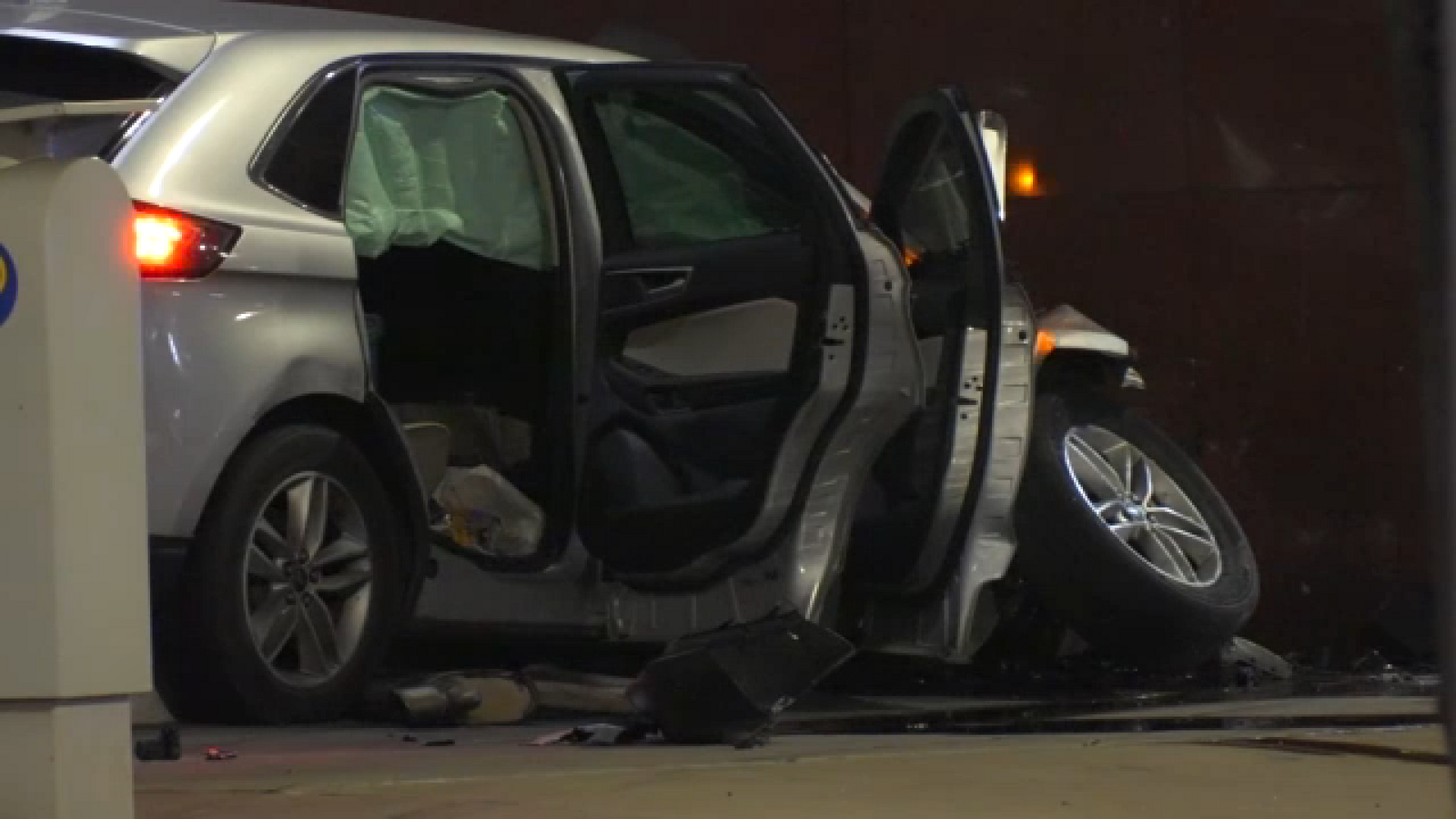 Man charged with murder after carjacking, deadly crash in downtown Houston, HPD says
      