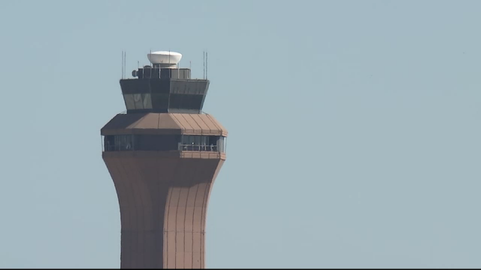 FAA rolls out new radar system at Bush Intercontinental Airport to help avoid close calls
      