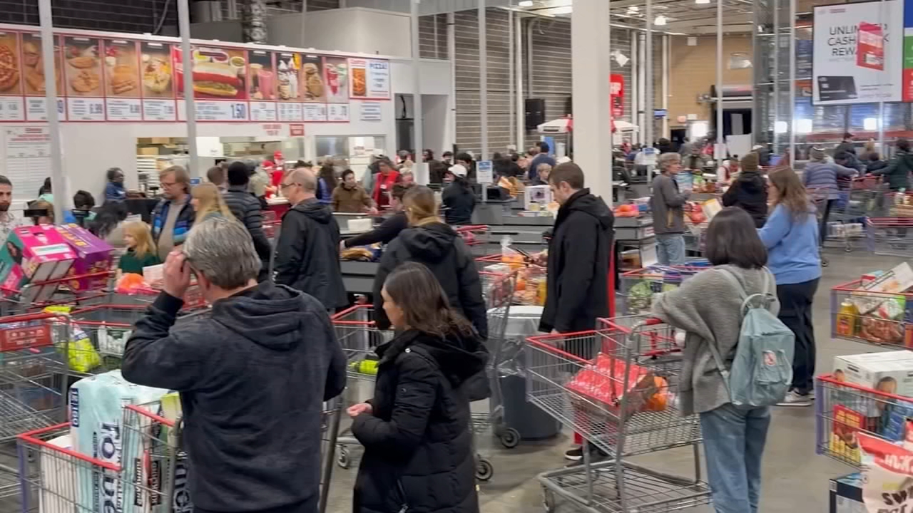 Grocery stores see rush as winter storm approaches NC