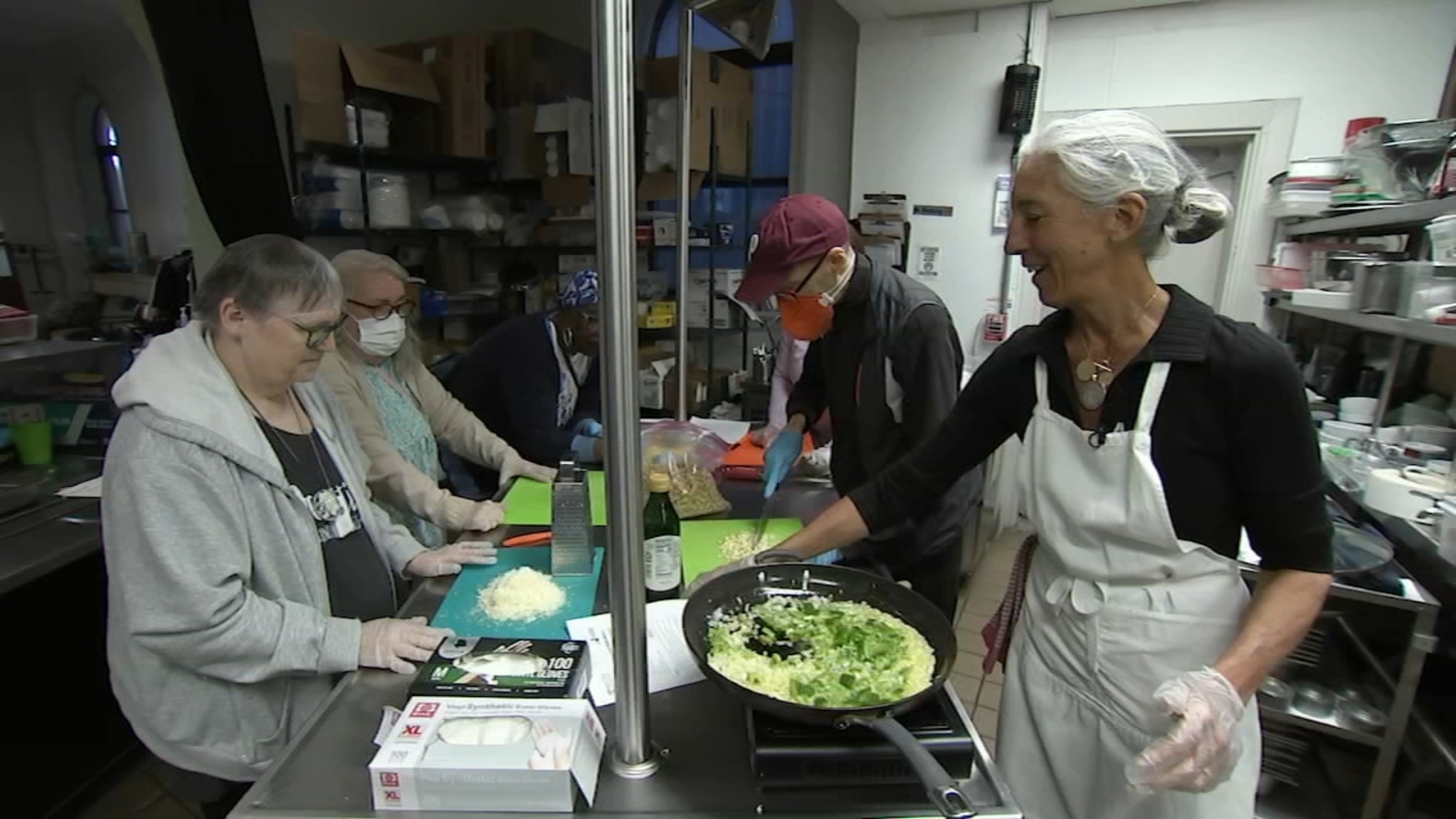 Cooking class at Lutheran Settlement House in Fishtown helping seniors eat healthier
      