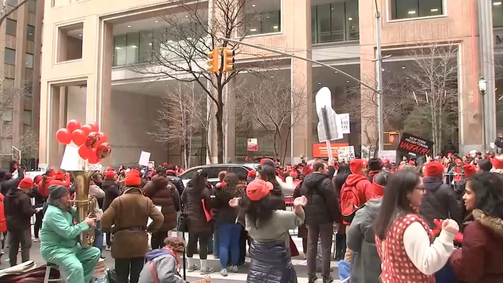 NYC nurses' strike: Union resumes negotiations with all 3 hospitals