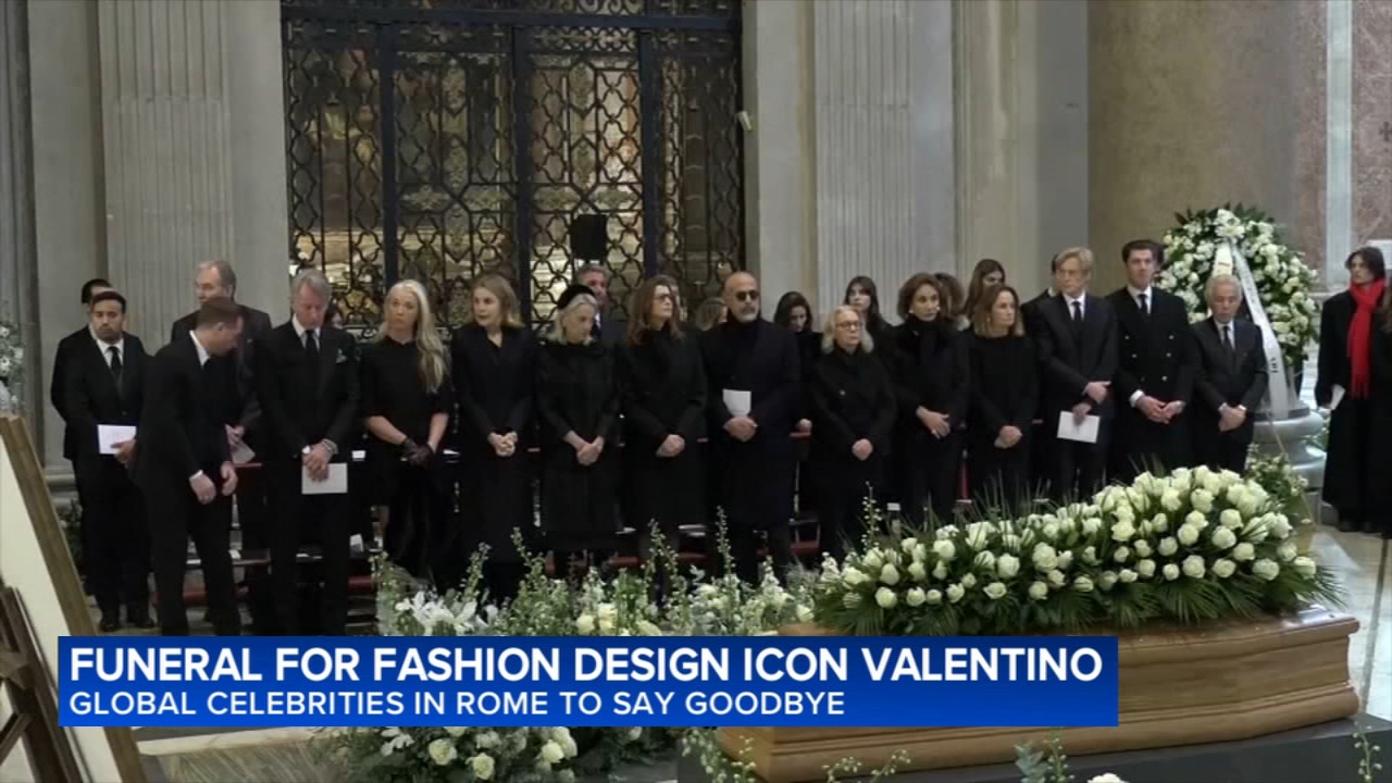Stars and the public say a final goodbye to fashion icon Valentino at a Rome funeral