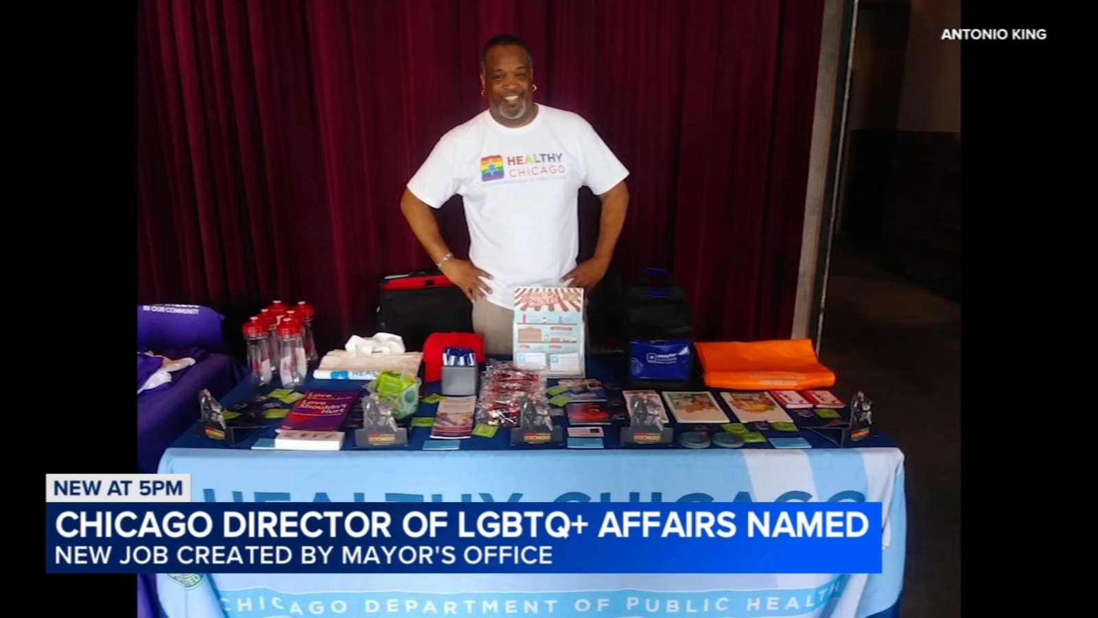 Mayor Johnson appoints Chicago's first-ever director of LGBTQ + affairs
      