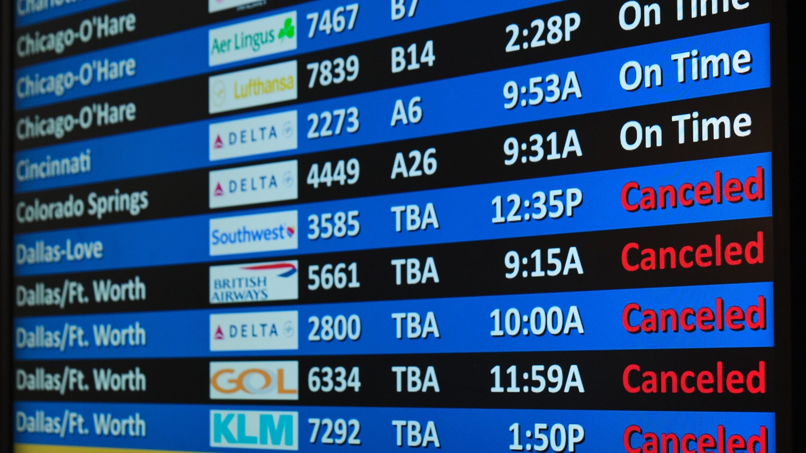 Almost 10,000 flights canceled as major winter storm bears down across ...