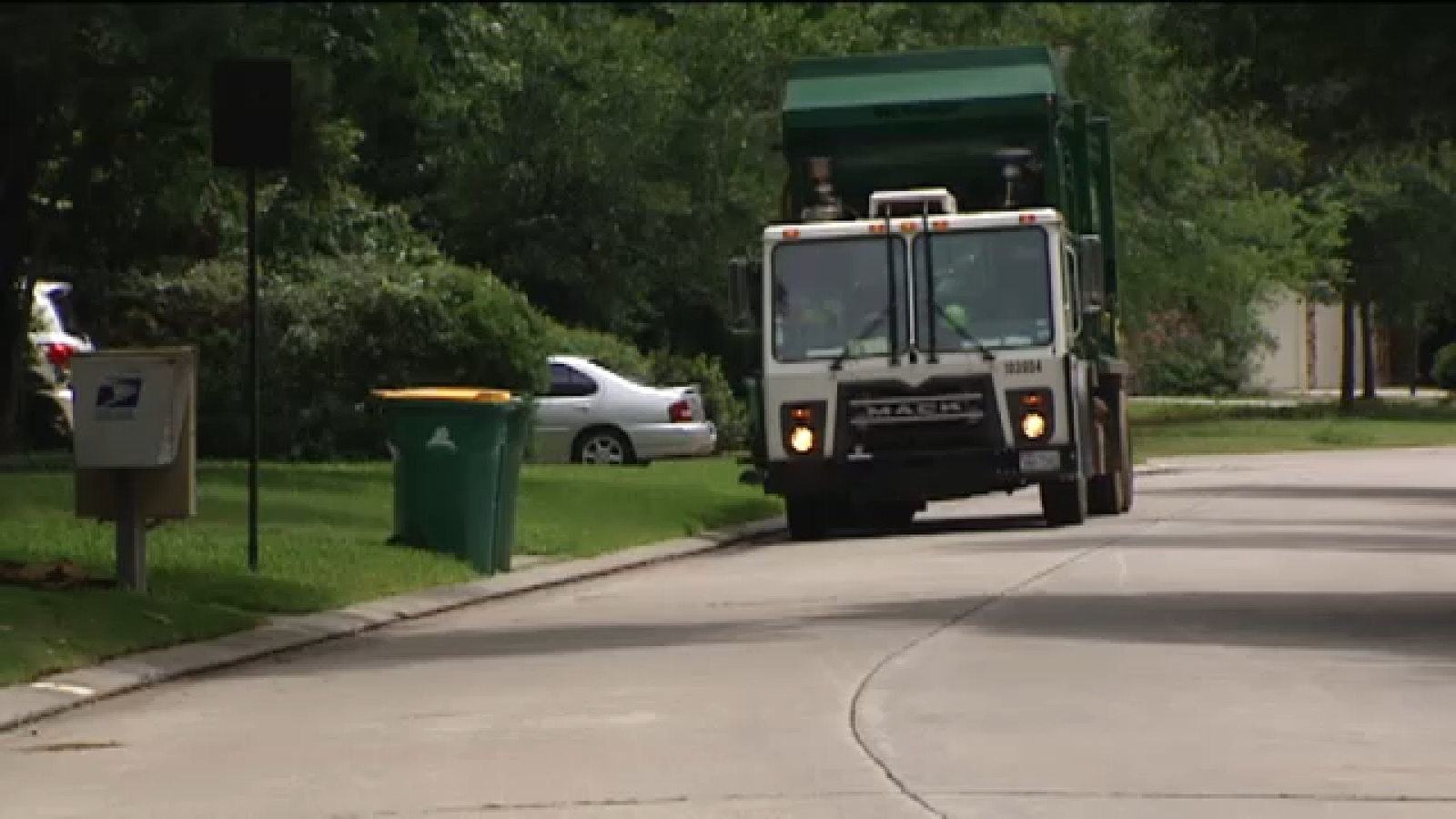 Houston-area winter storm closures: Trash service, clinics, roads and more