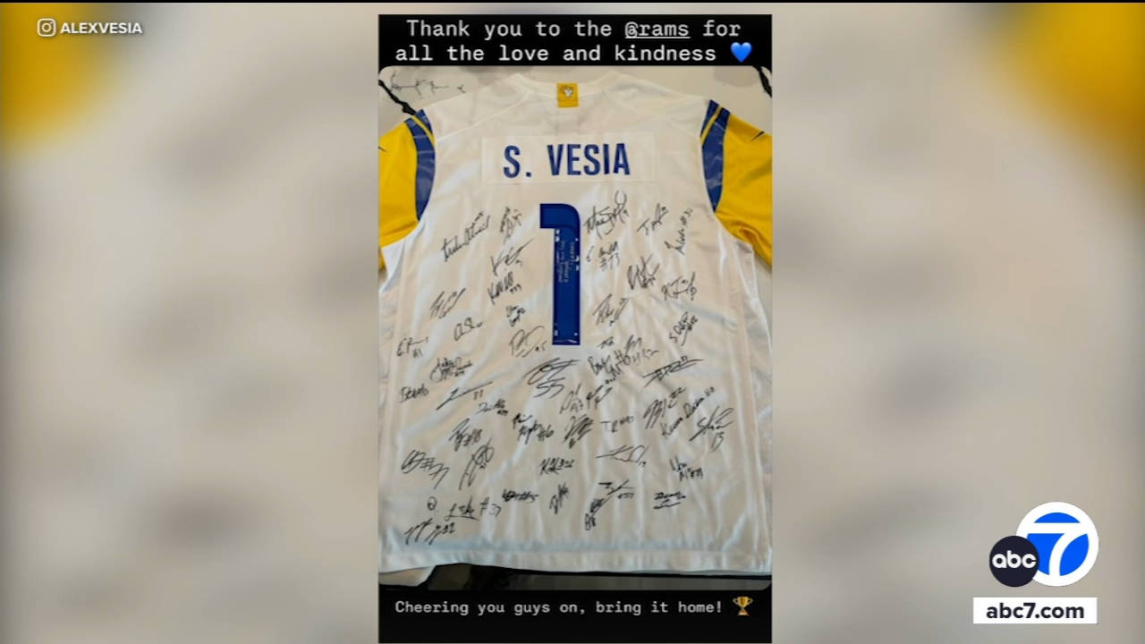 Rams gift Alex Vesia, wife jersey in honor of late daughter