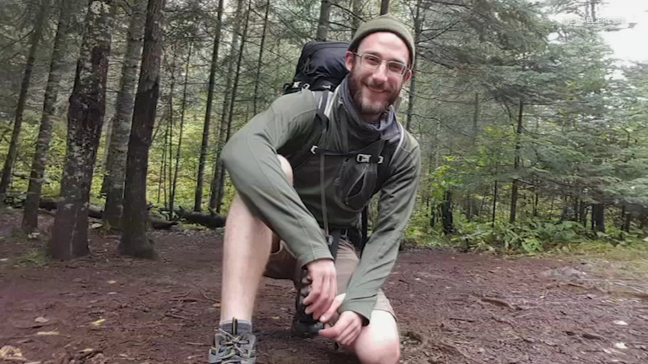 Alex Pretti, man fatally shot by federal agents, born in Chicago north suburb