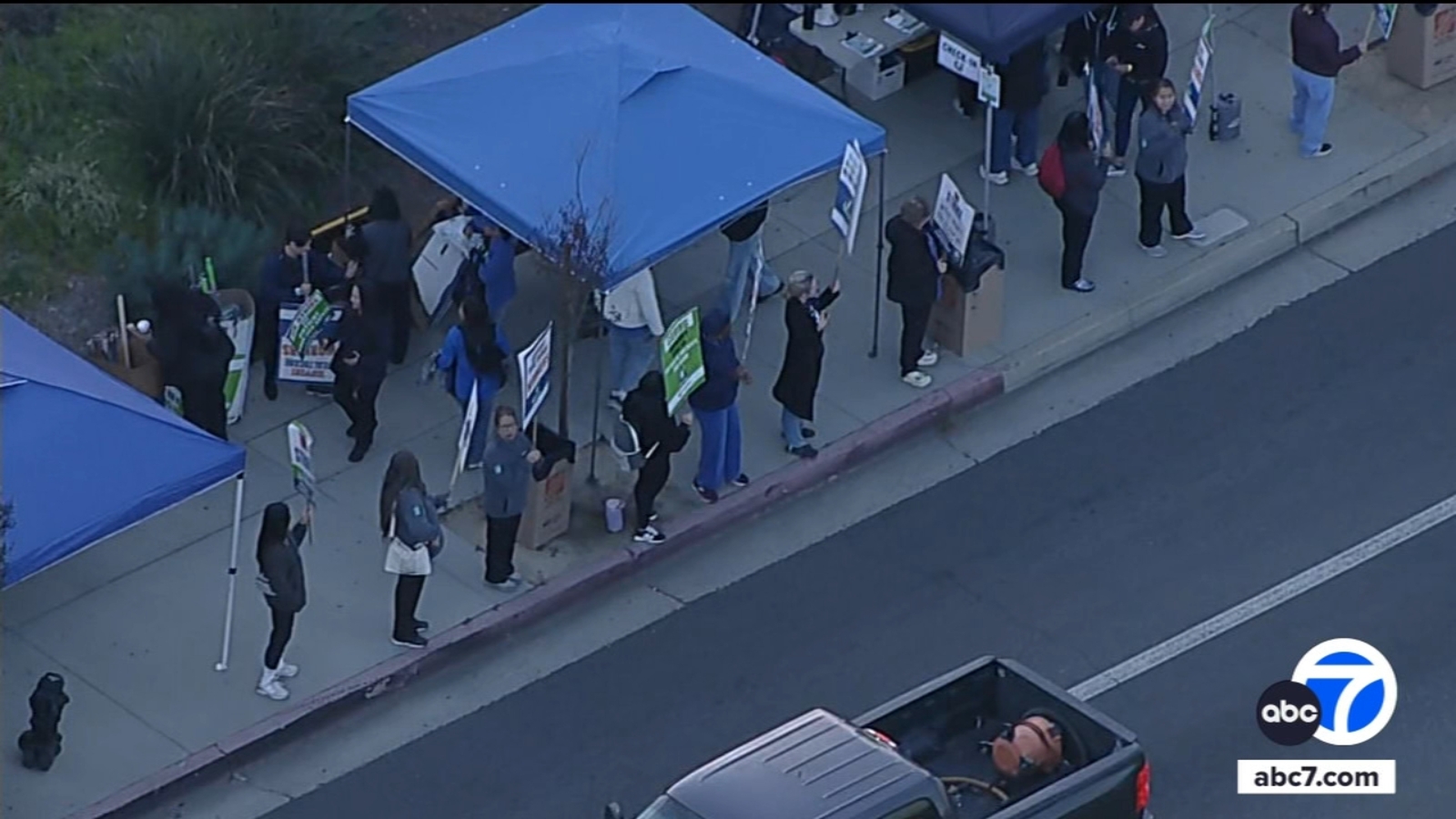 31,000 Kaiser Permanente health care workers go on strike in California, Hawaii
