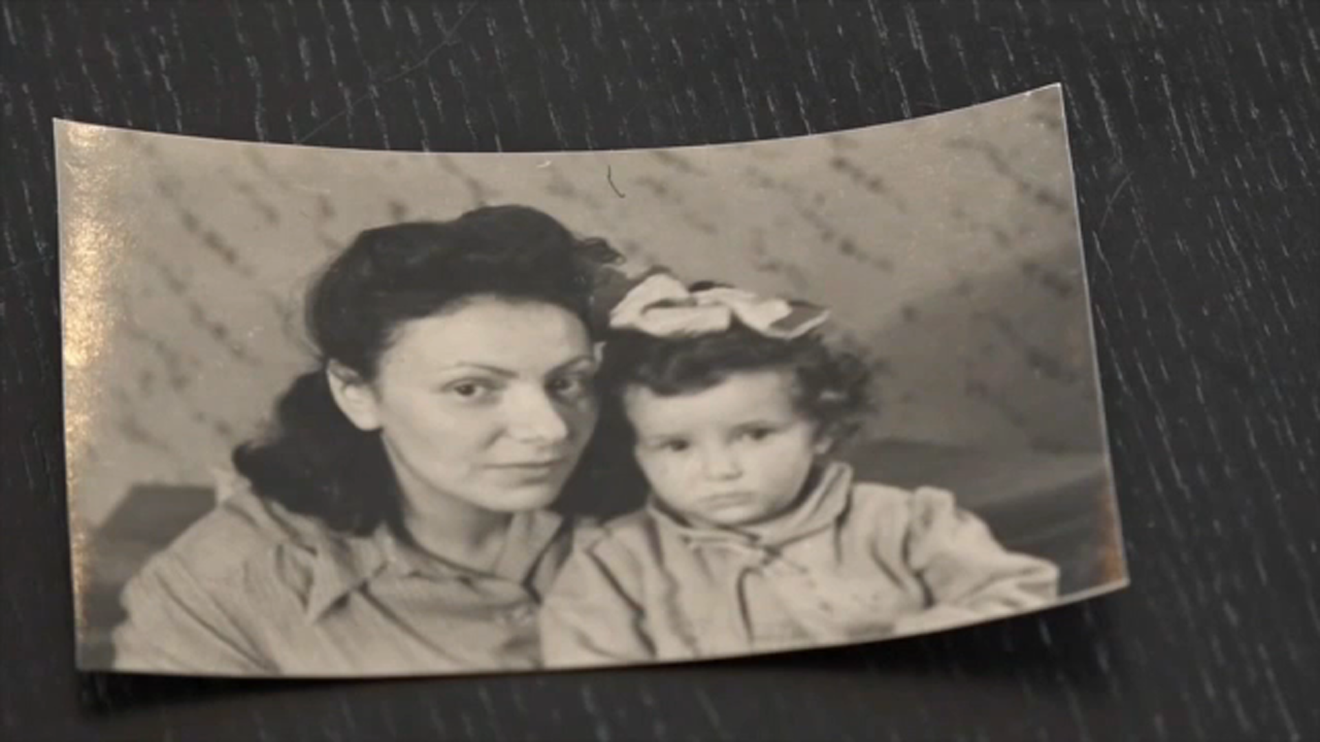Undated photo of Ilana Kantorowicz Shalem and her mother Lola Kantorowicz.