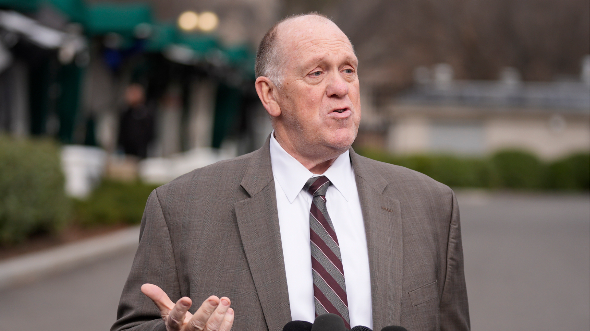 White House border czar Tom Homan talks to a reporter during an interview, Wednesday, Jan. 14, 2026, in Washington.
