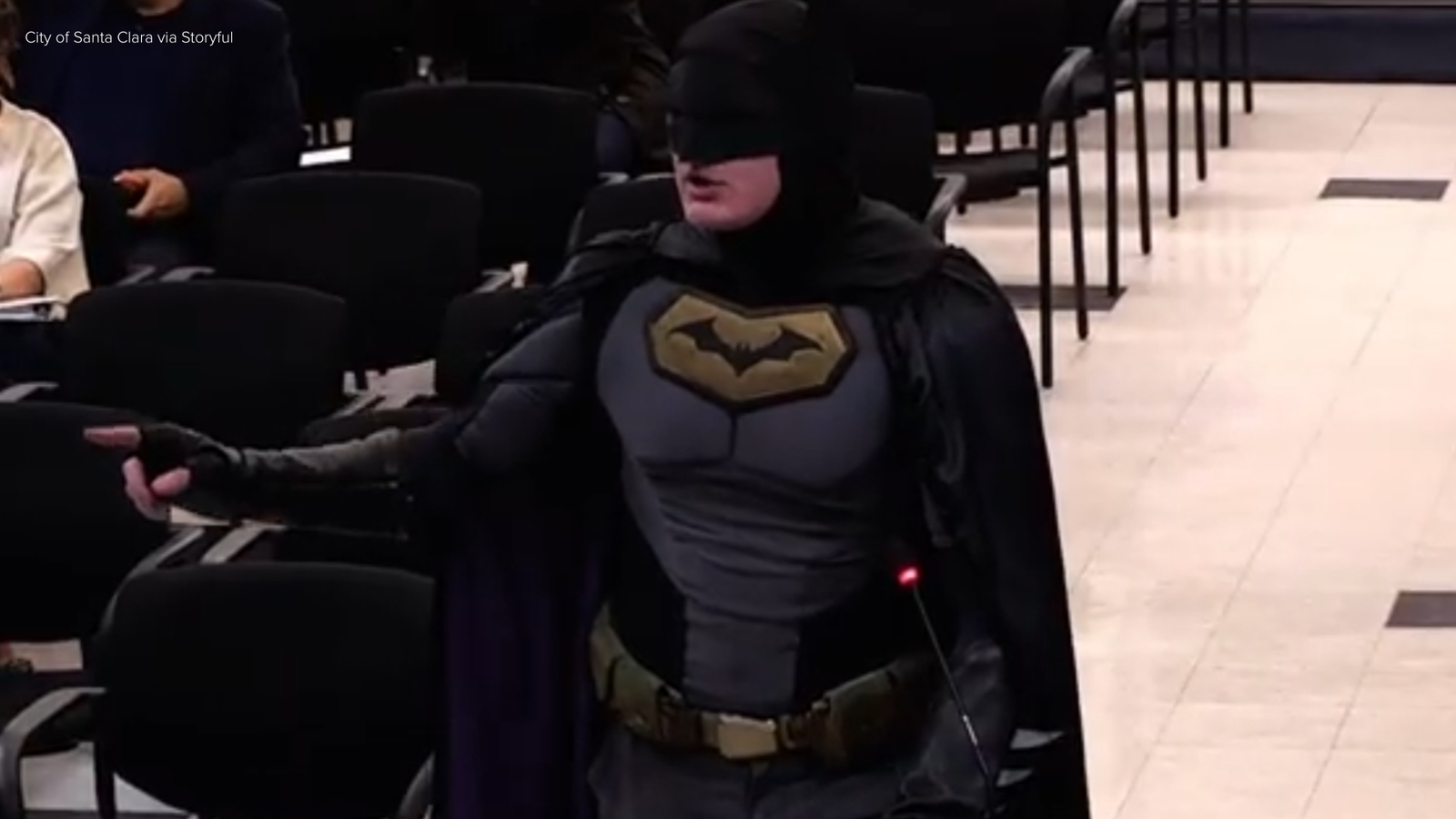 Man dressed as Batman blasts Santa Clara officials about ICE at Super Bowl