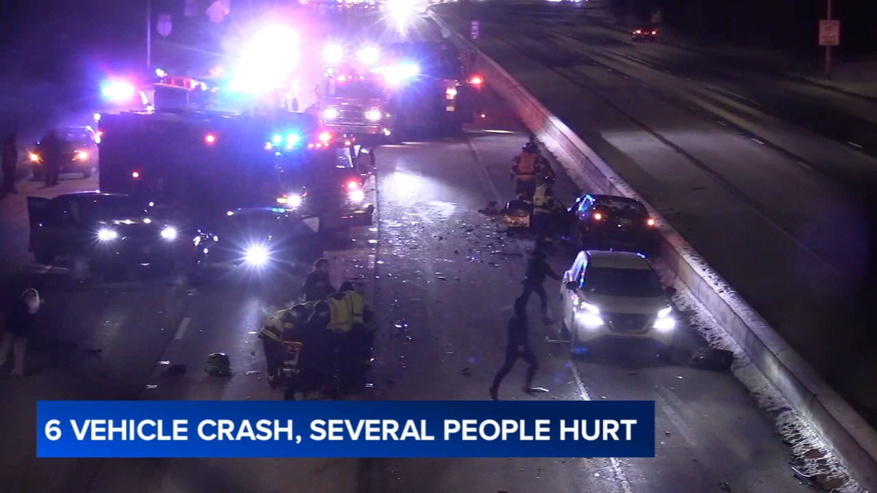 Pedestrian struck in multi-vehicle crash on I-94 in north suburbs: ISP