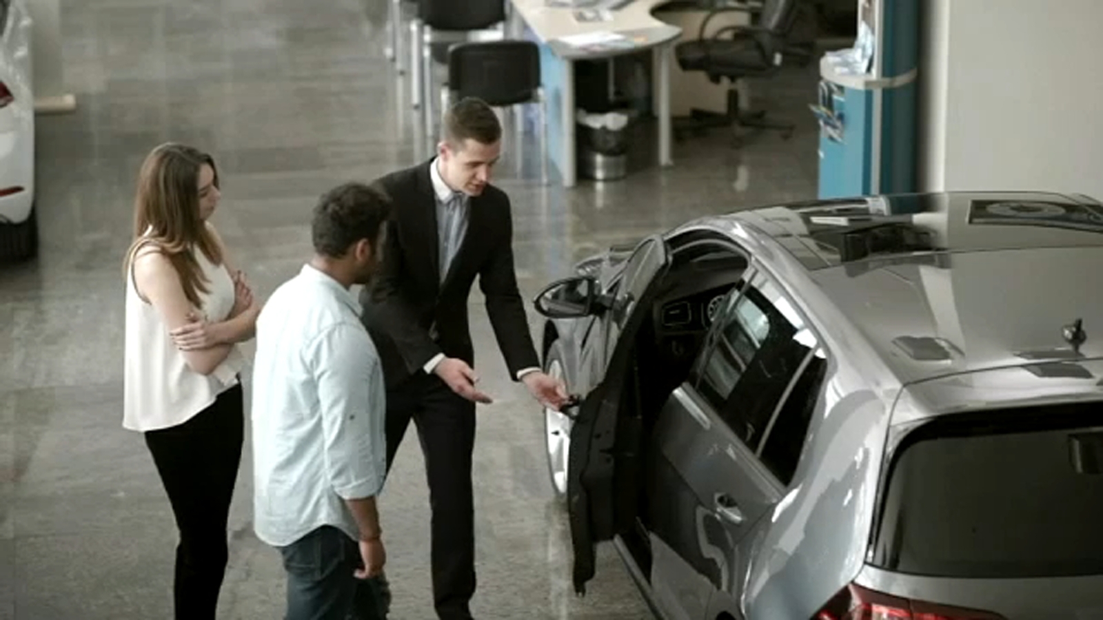 Buying a new car? With prices expected to stay high in 2026, here are the top ways to save