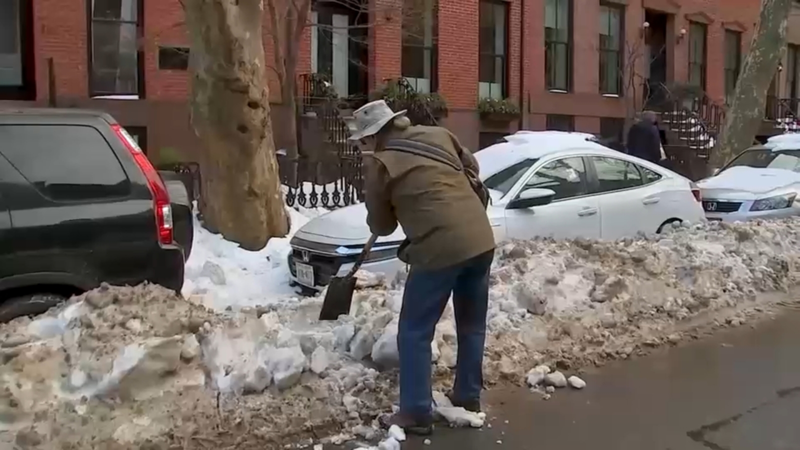 New Yorkers advised to dig out cars while Alternate Side Parking is still suspended