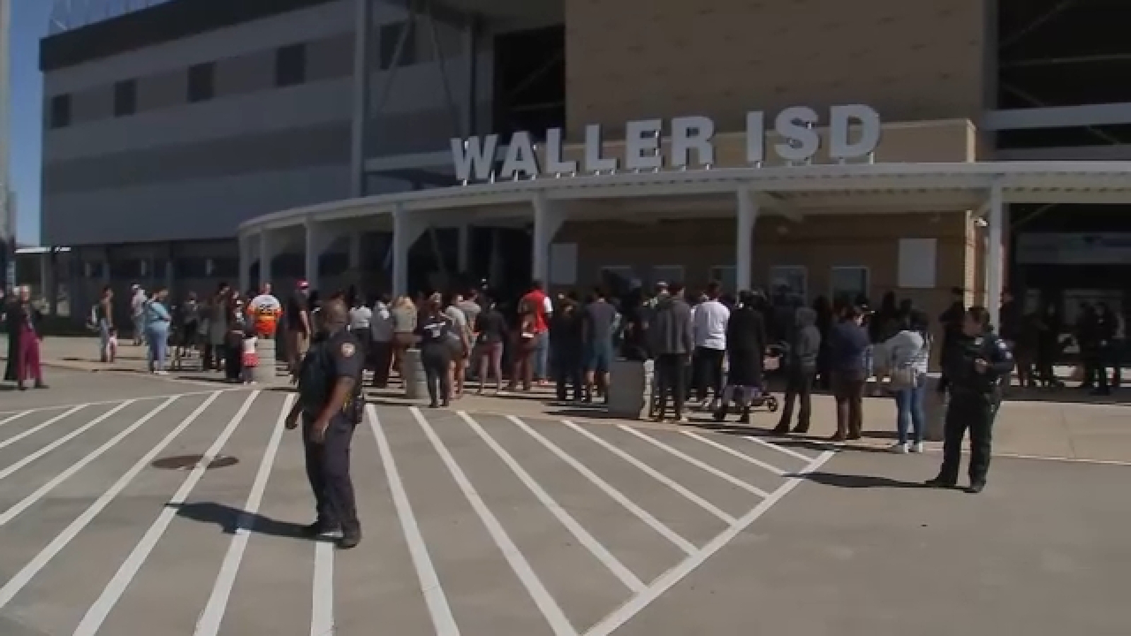 Gas leak detected near Robert Roads Elementary, leading to evacuations, 2 students hospitalized