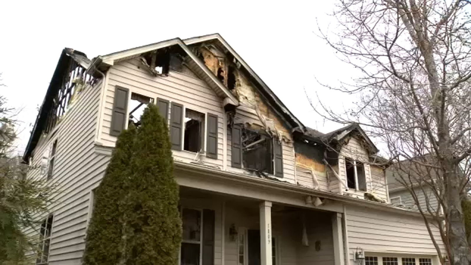 Cary home engulfed in flames after deck fire on Daybreak Bluff Drive ...