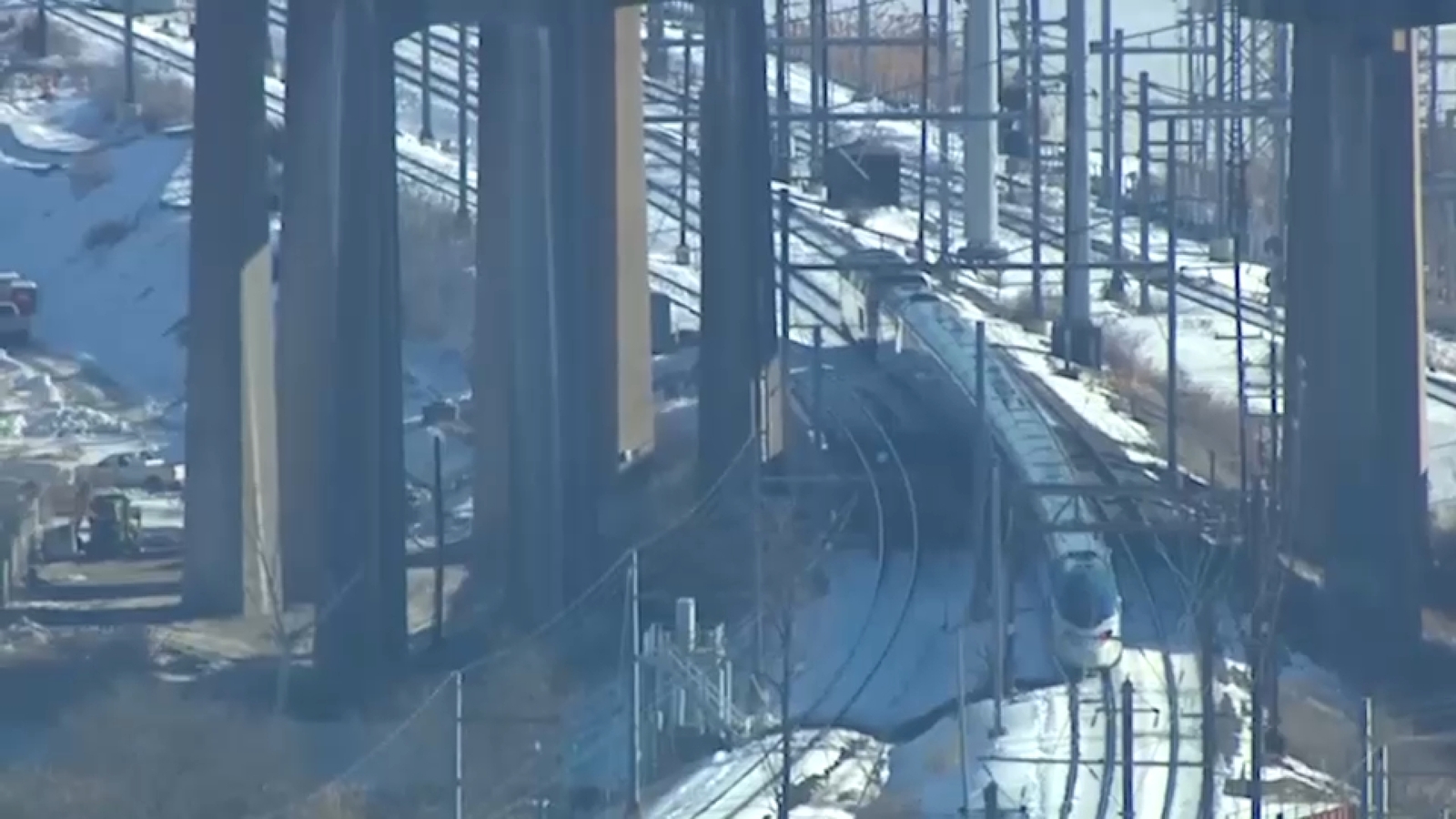 Overhead wire issues cause NJ Transit commuting mess for entire day Monday