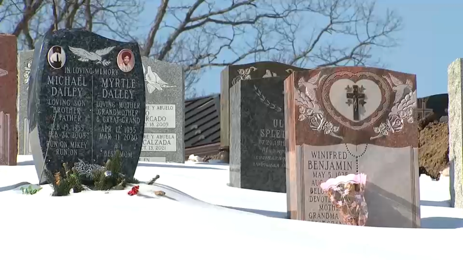 Historians help uncover forgotten stories of Harlem Renaissance at Woodlawn Cemetery