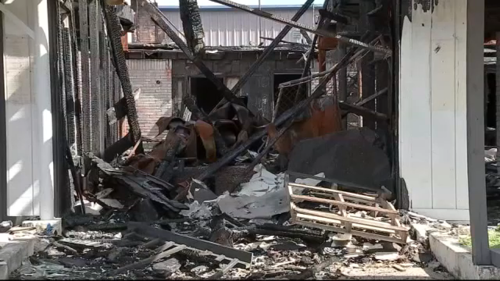 Neighbors express safety concerns as vacant building on Riddlewood Lane set to be demolished