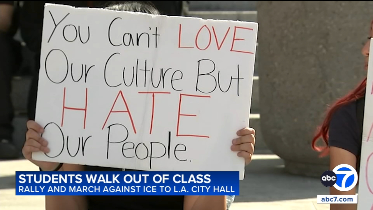 Hundreds of LAUSD students walk out of class to protest against immigration raids