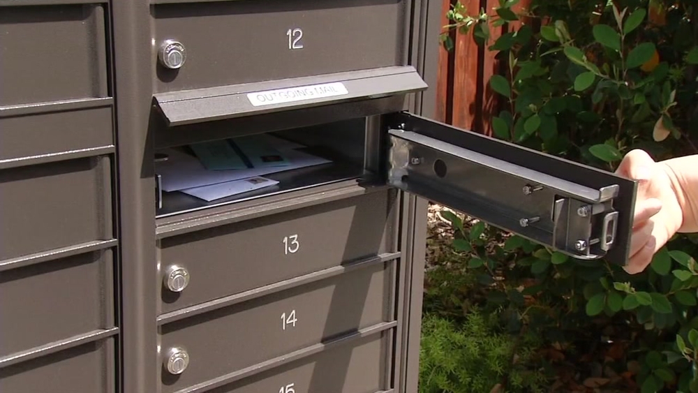 Livermore residents buy new mailboxes after theft, vandalism
