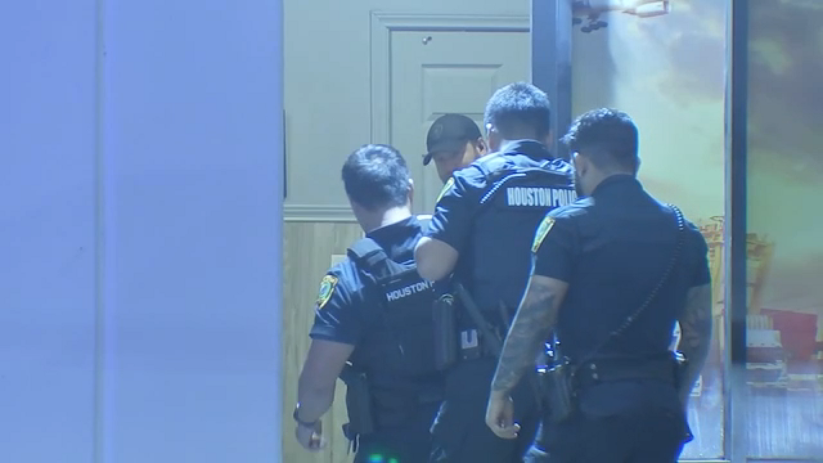 Security guard shot and killed during robbery at illegal game room in SW Houston, police say