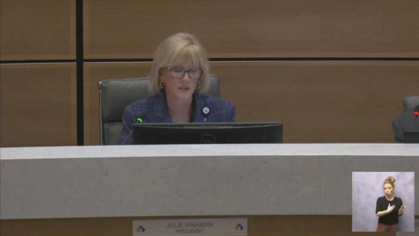 सीएफआईएसडी बोर्ड ने विवादास्पद पाठ्यपुस्तक नीति को पलट दिया, जिसने विज्ञान पाठ्यपुस्तकों के कुछ अध्यायों पर प्रतिबंध लगा दिया था