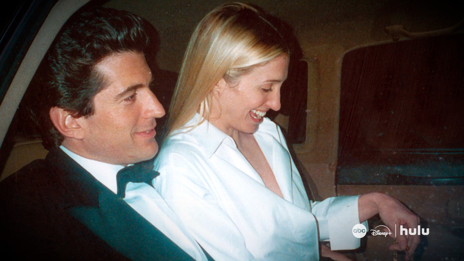 New ABC News Studios special looks at John F. Kennedy Jr. and Carolyn Bessette Kennedy's love story