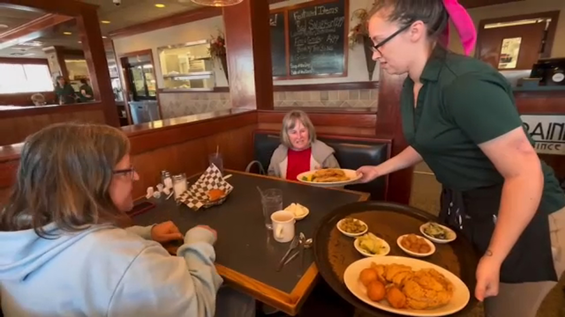 Over hot plates and politics, diners divided on Trump's Bragg visit