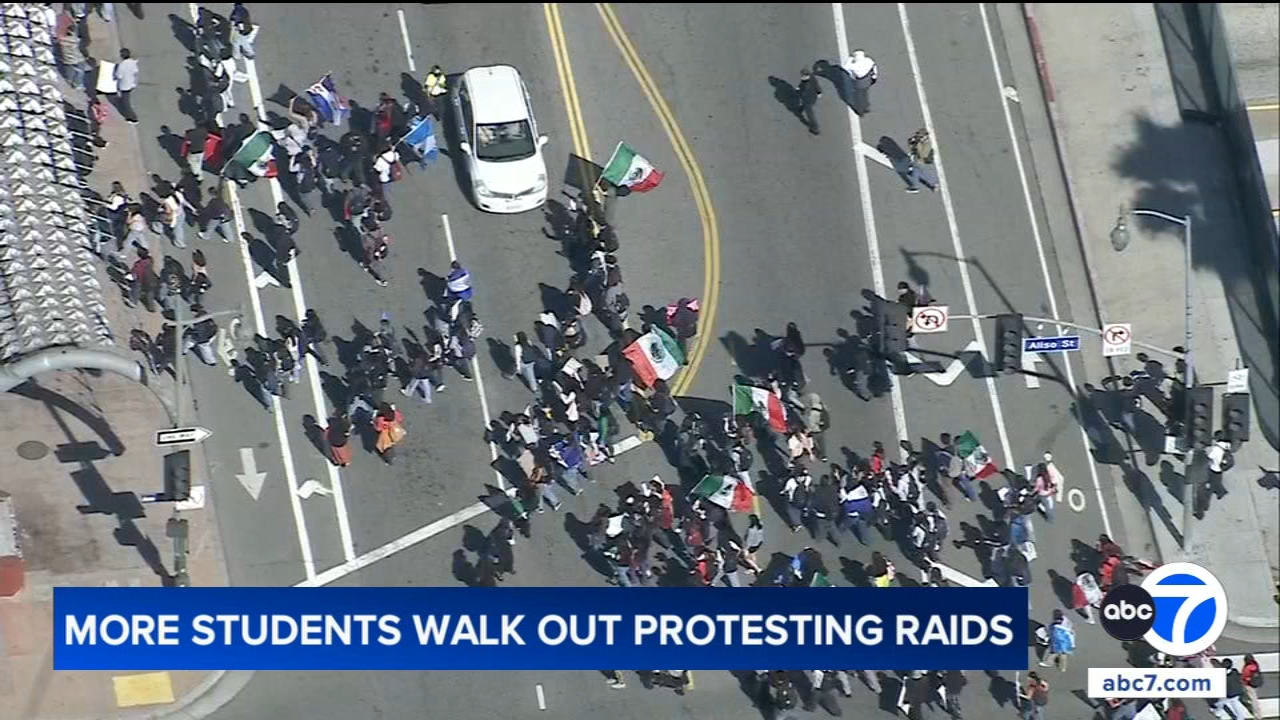 Federal agent injured in DTLA during protest against ongoing immigration raids