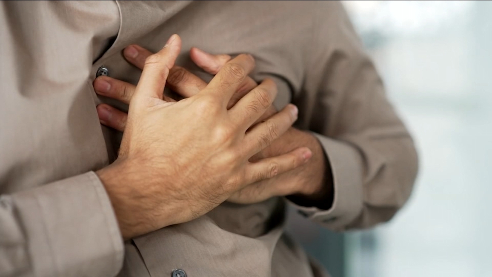 Study shows men face heart disease risk earlier than women