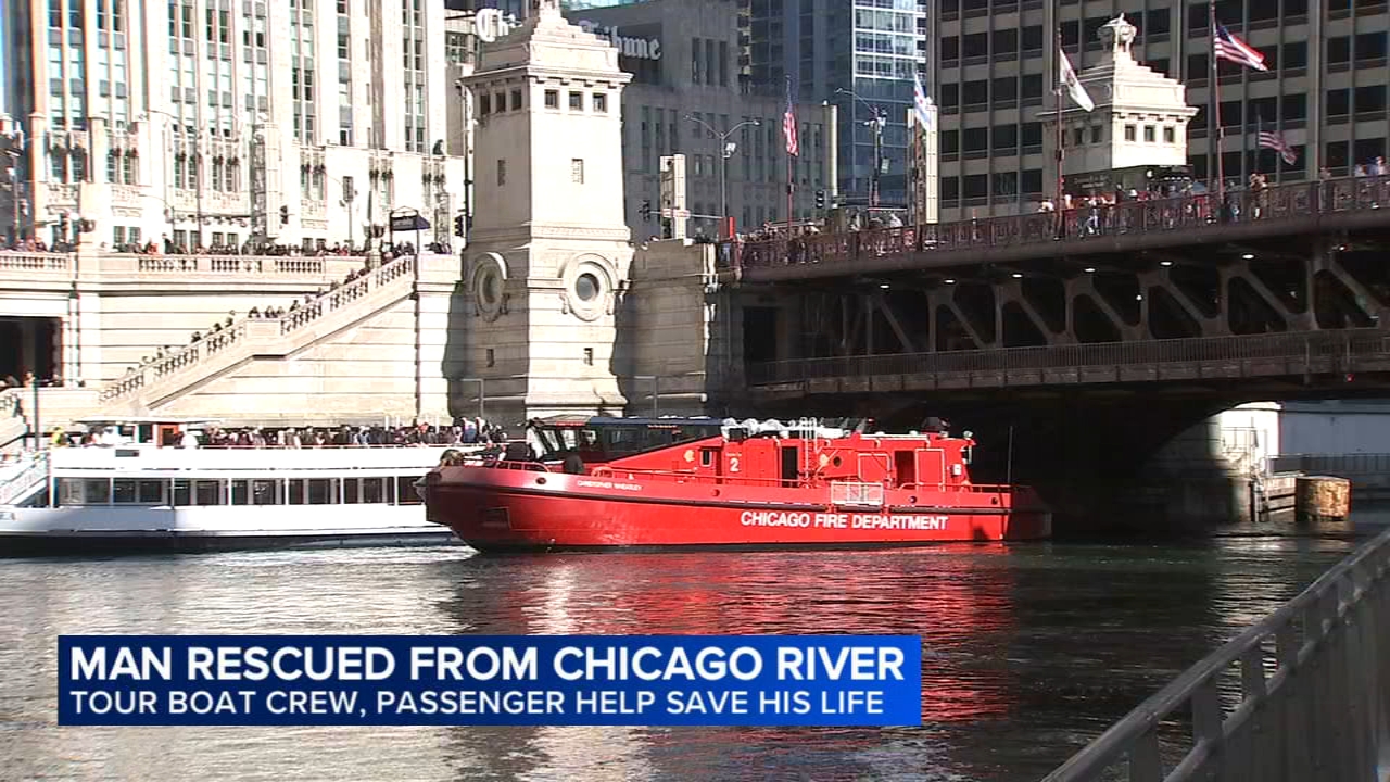Tour boat crew pulls man from Chicago River who had fallen off bridge