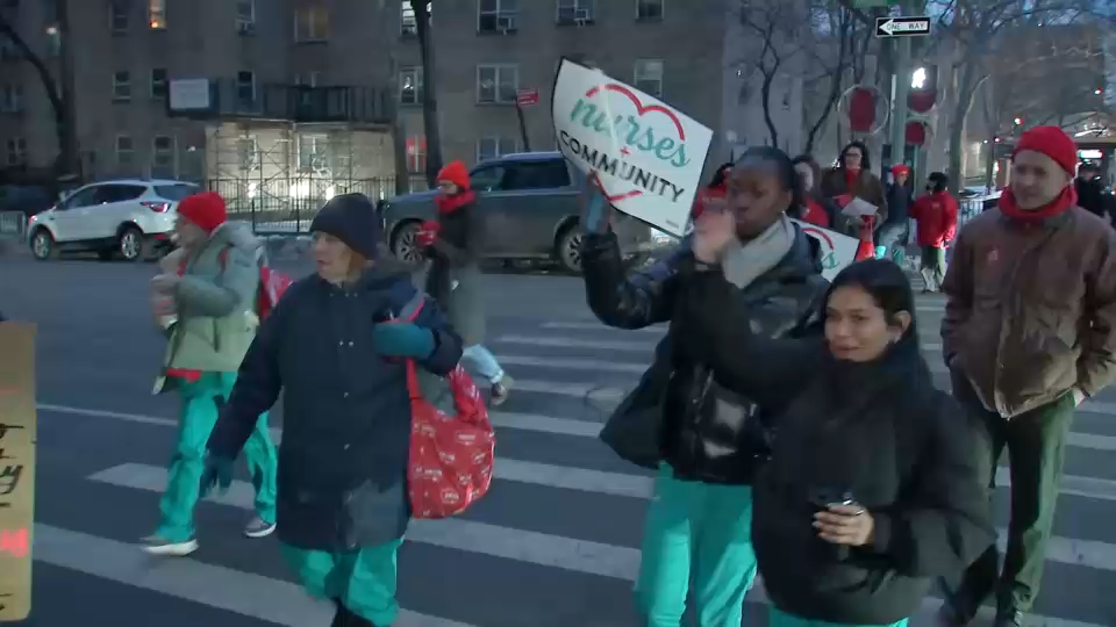 More 10,000 nurses return to work after ratifying agreement with Montefiore, Mount Sinai