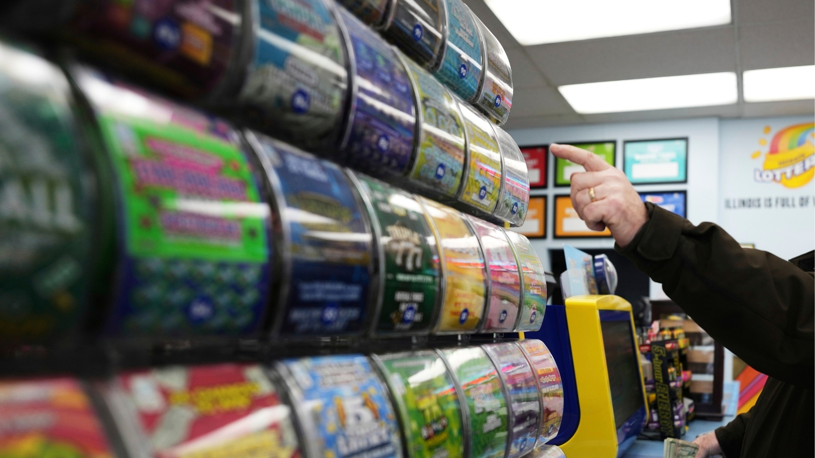 Southern California man wins million from scratcher sold in Santa Clarita; million also won on scratcher in Hawthorne Southern California man wins million from scratcher sold in Santa Clarita; million also won on scratcher in Hawthorne