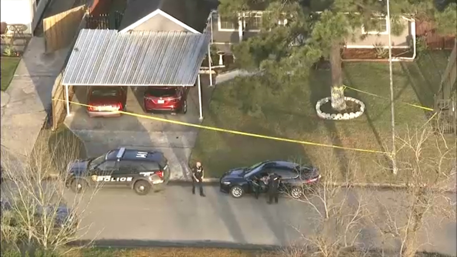 Woman shot in chest while sleeping during possible drive-by in SE Houston, HPD says