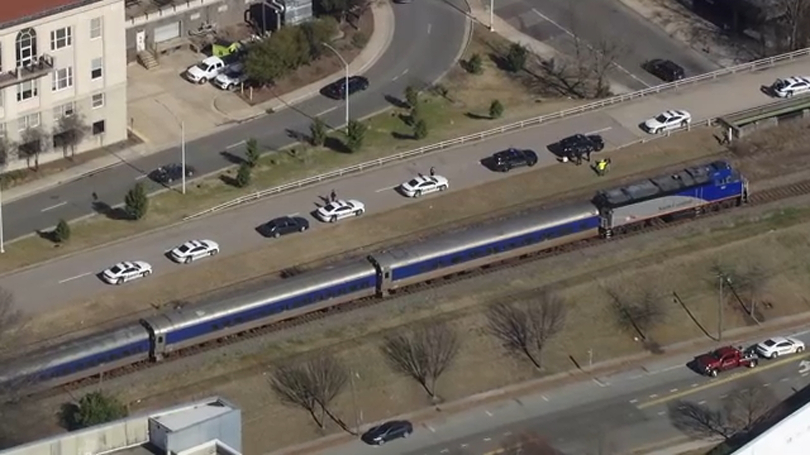 Passenger train strikes and kill man on tracks in Durham - ABC11 ...