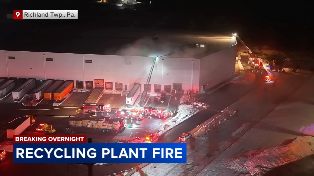 Crews battle multi-alarm fire inside recycling plant in Richland