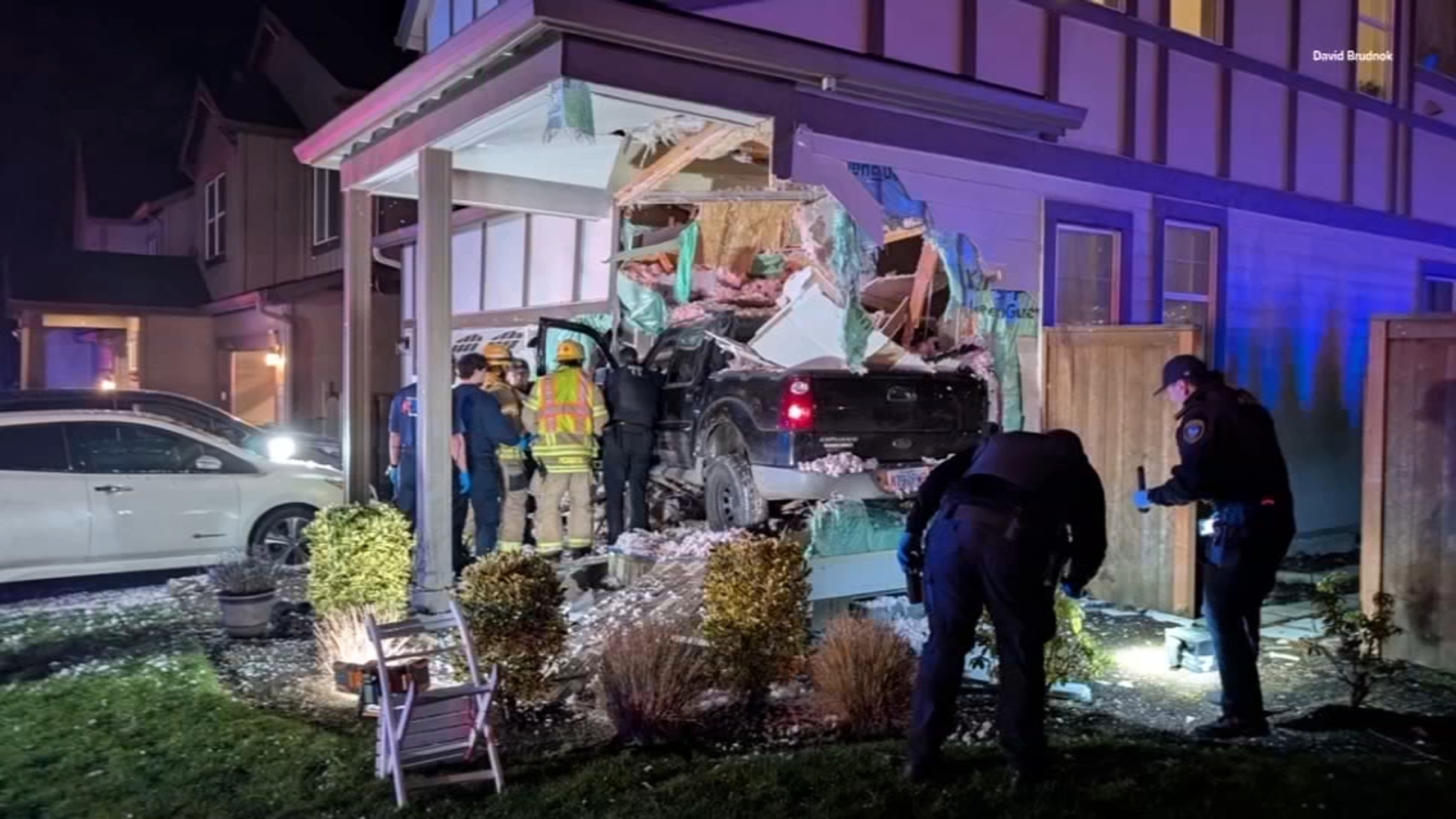 18617429_021826-wls-cnn-OR-crash-pkg-vid