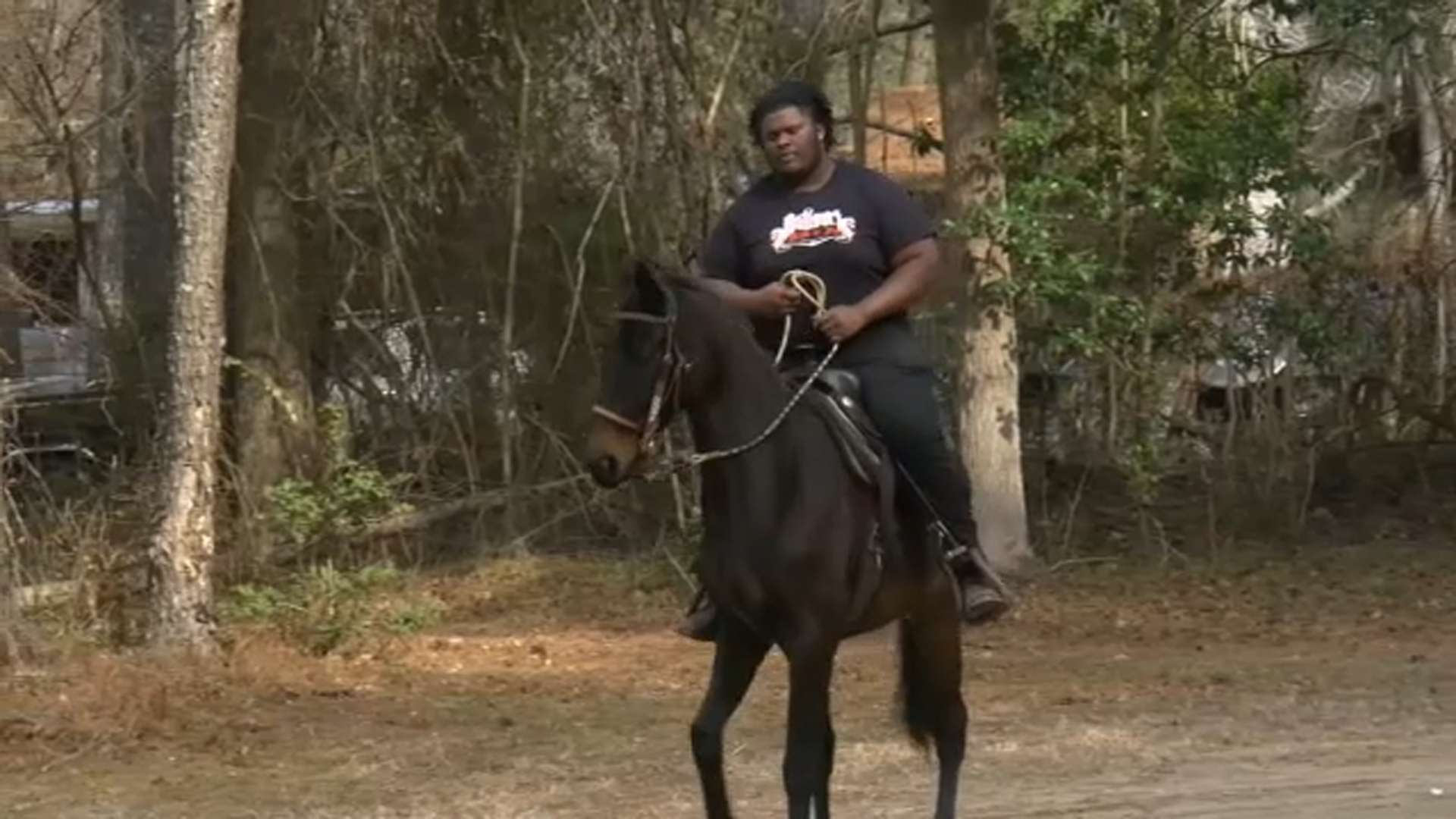 Outlaws Horse Club keeps cowboy legacy alive in Fayetteville