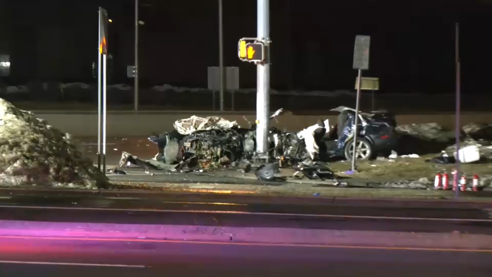 1 dead, 3 injured in two-car crash in Woodbridge, New Jersey