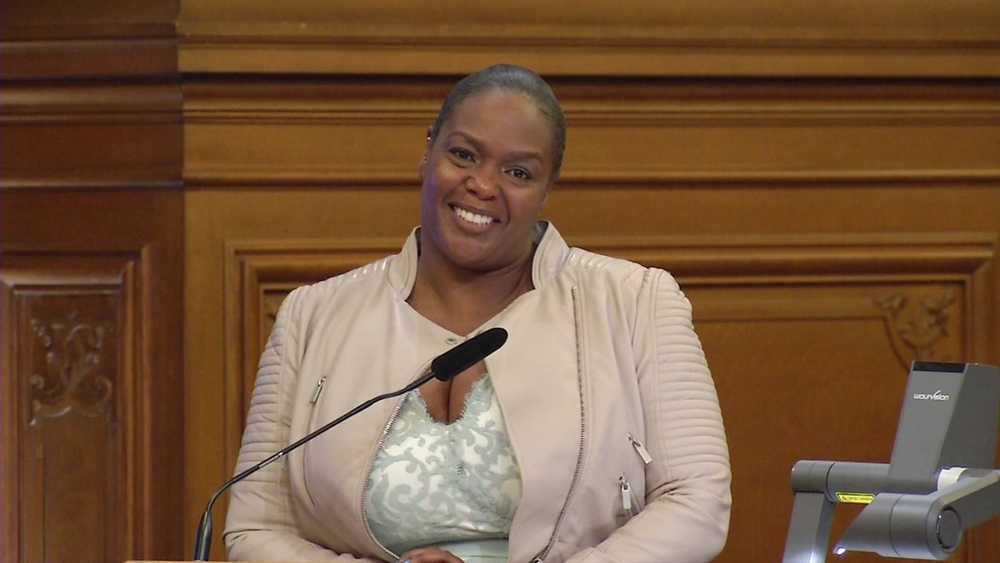 Woman who helped SFPD officer shot in head named Dispatcher of the Year