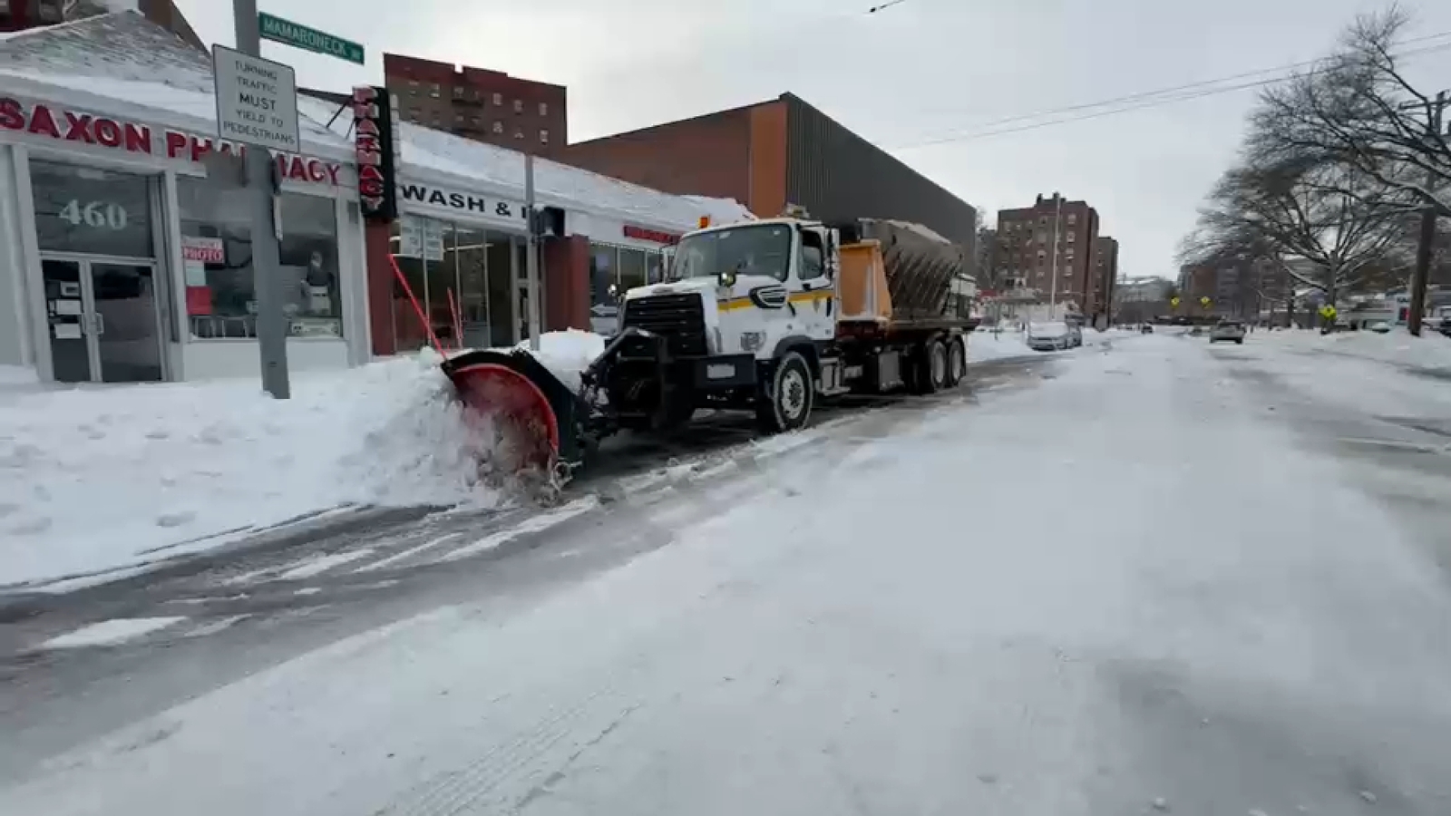 White Plains residents begin digging out from about 18 inches of snow ...