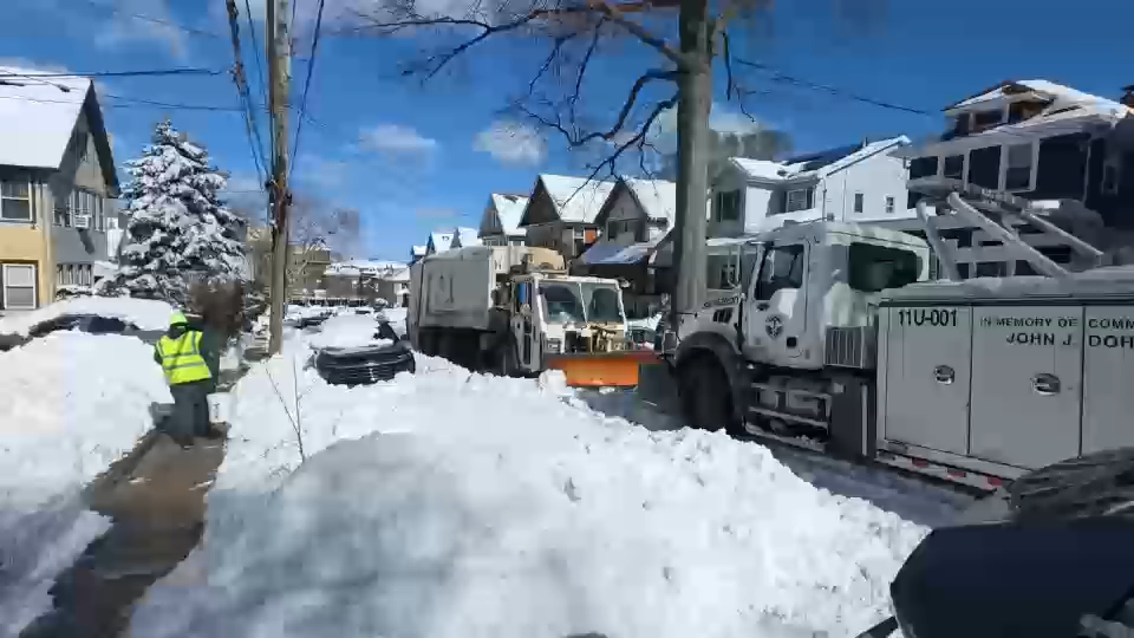 Crews face uphill battle digging out Staten Island, NYC's hardest-hit borough from blizzard
