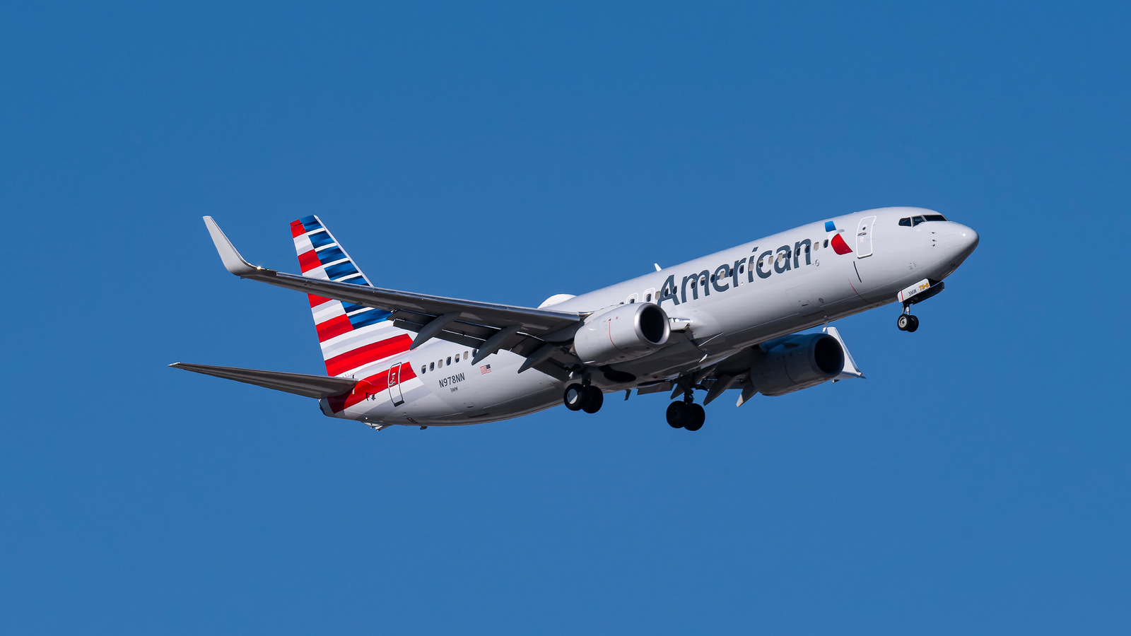 Bullet holes found on American Airlines plane