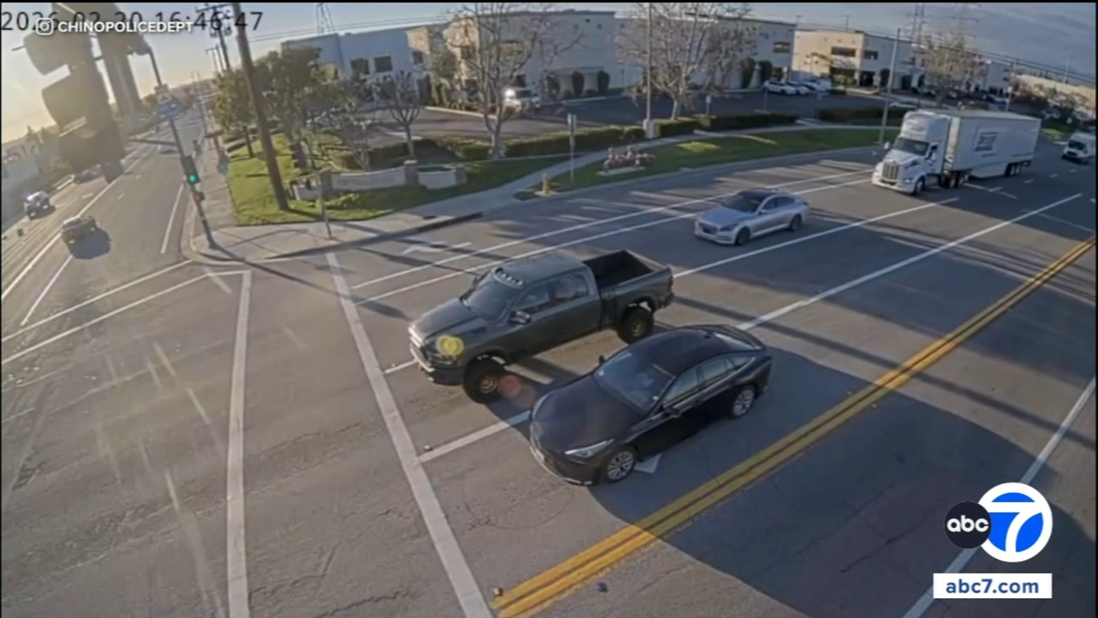 Commercial truck ransacked at intersection in Chino, video shows