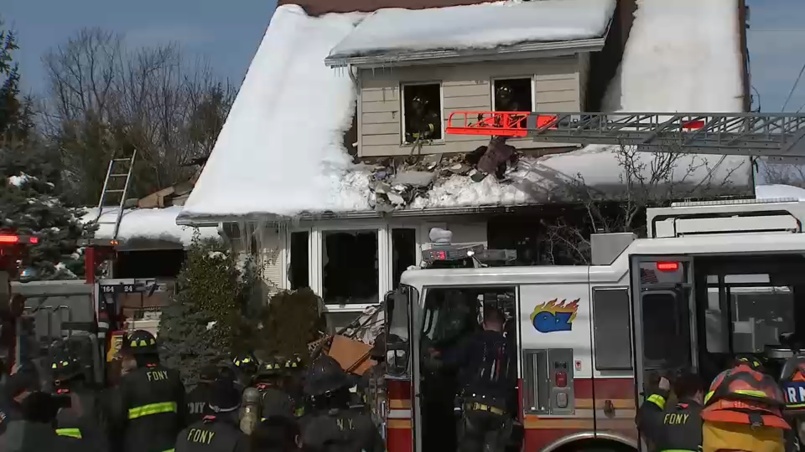 4 firefighters, 5 residents hurt in Staten Island house fire