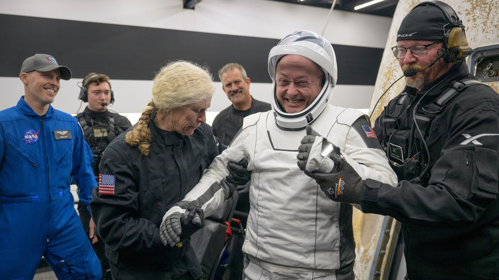 NASA's Mike Fincke identifies himself as the ailing astronaut who prompted space station evacuation