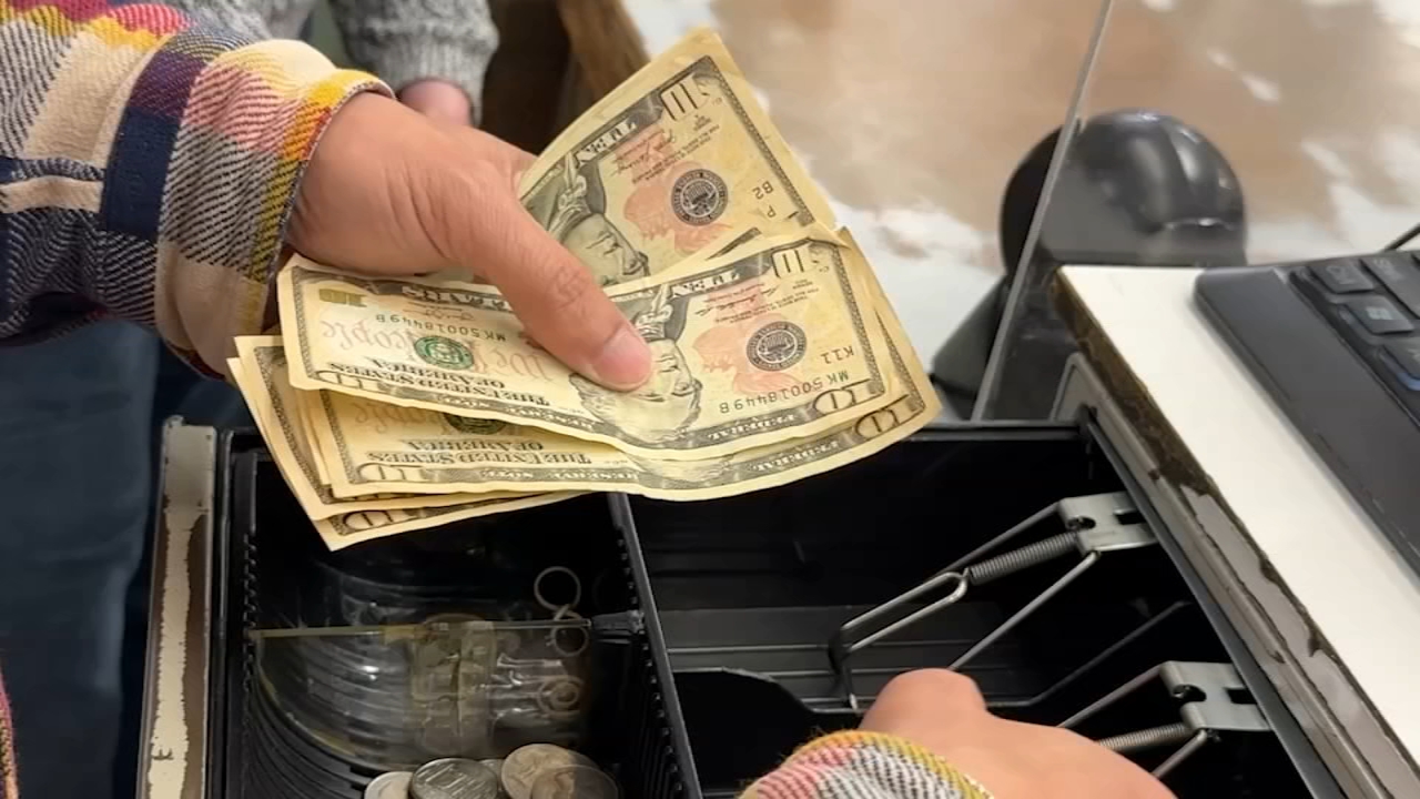 The push to allow San Francisco businesses to go cashless