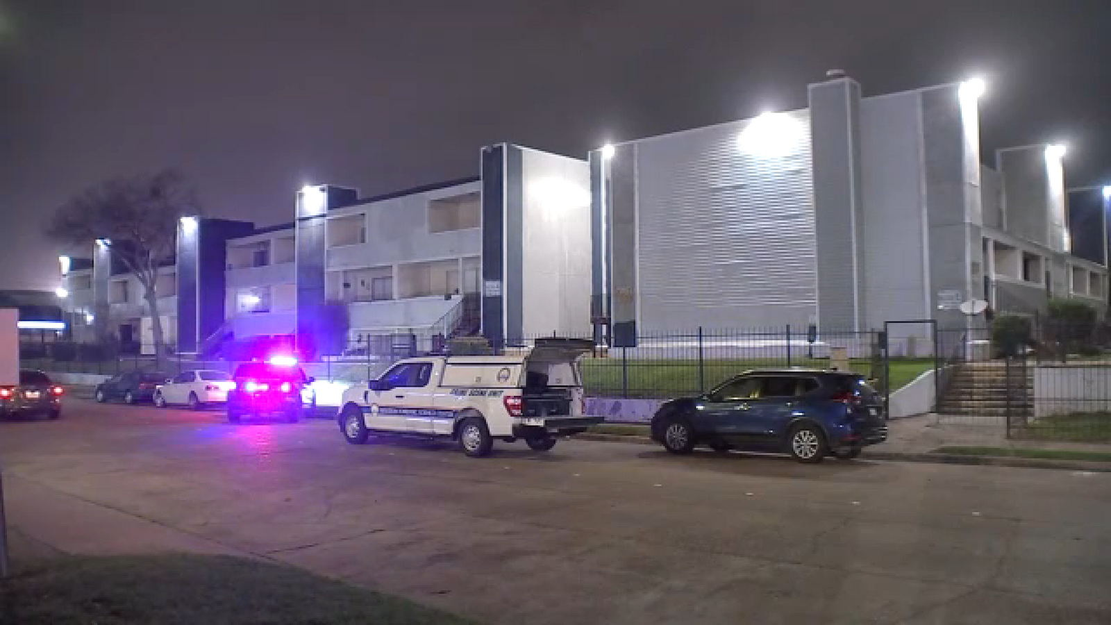 1 dead, 1 injured in west Houston double shooting, HPD says