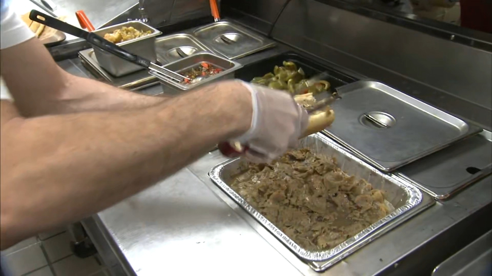 Bill to make Italian beef Illinois' official state sandwich heads to full House